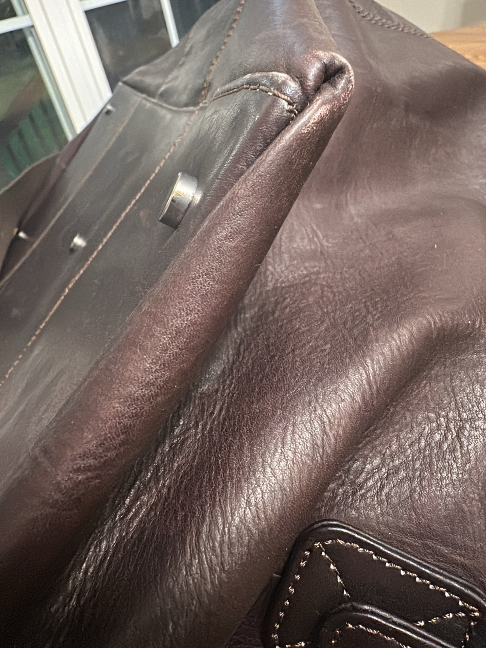 Kenneth Cole Men's Dark Brown Duffel Bag (bags 19) - Picture 6 of 8